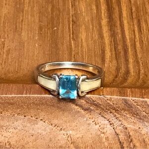 Vintage Avon Sterling Silver Blue Topaz Ring with Cream Inlay Size 10